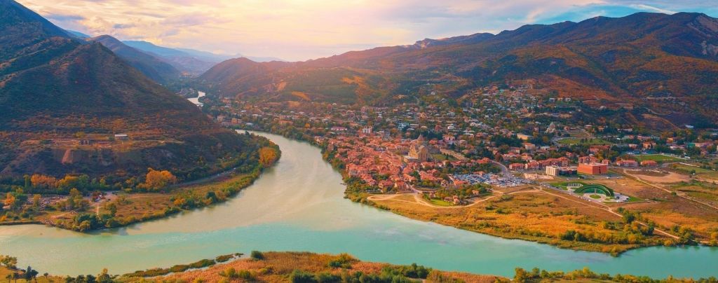 photo tour in mtsxeta (driver, guide photographer included)