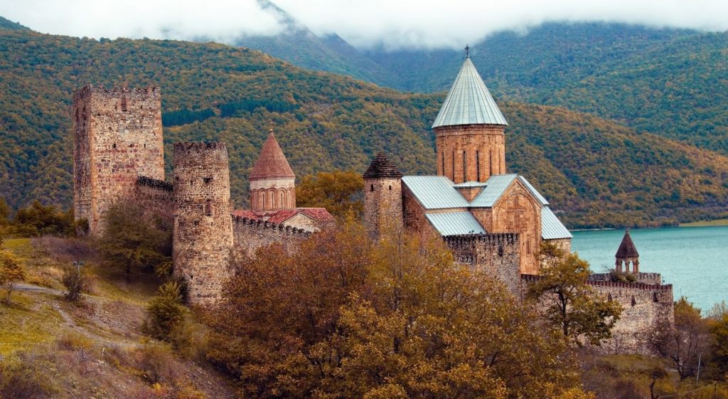 photo tour in mtsxeta (driver, guide photographer included)