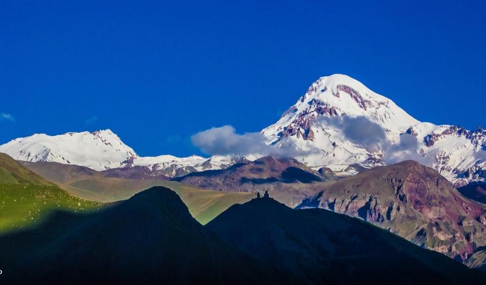 დღიანი ტური ყაზბეგში იჩქარეთ საუკეთესო ფასში