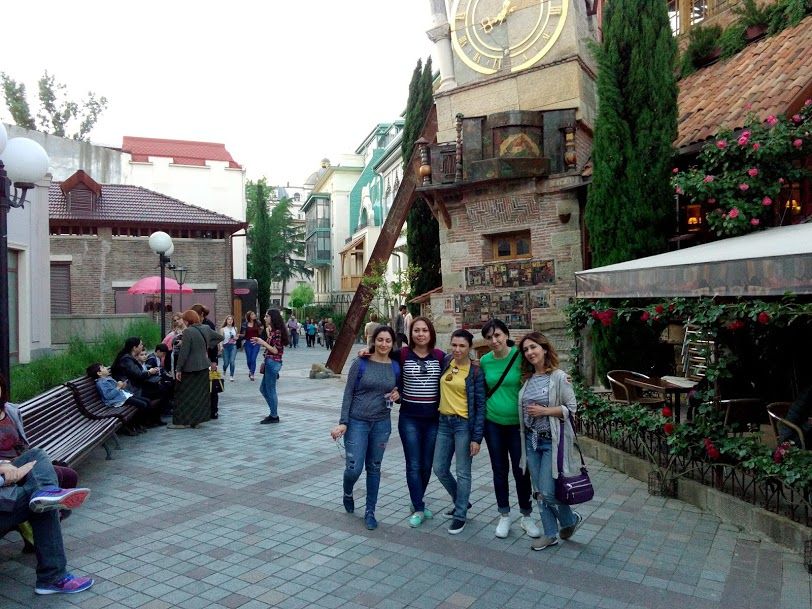 გიდი-მძღოლი თბილისში