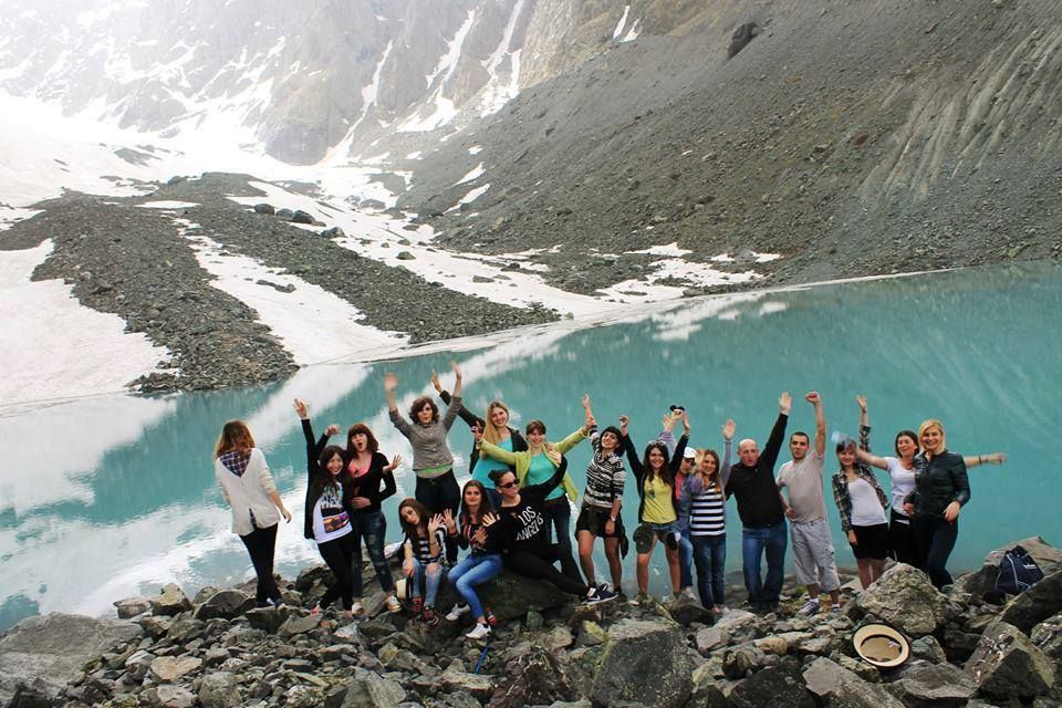 აბუდელაურის ფერადი ტბები