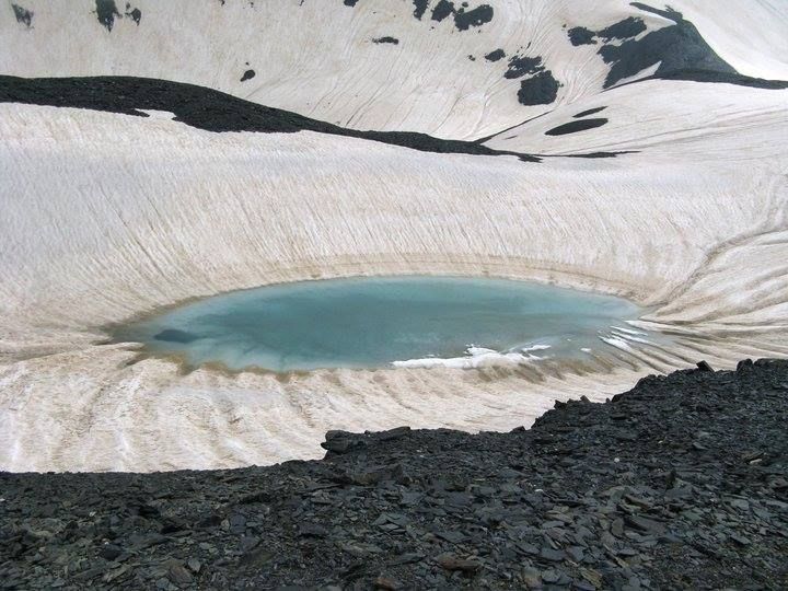 აბუდელაურის ფერადი ტბები