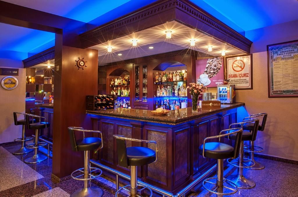 იმოგზაურეთ ბაქოში -- აგვისტოში მხოლოდ !!