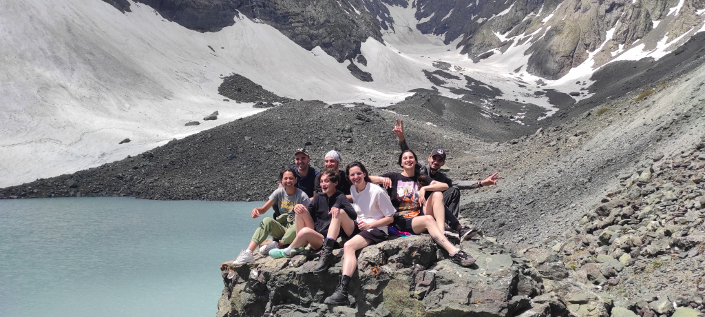 დღიანი ჯიპ-ტური როშკა აბუდელაურის ფერადი ტბები შატილი მუცო ( )