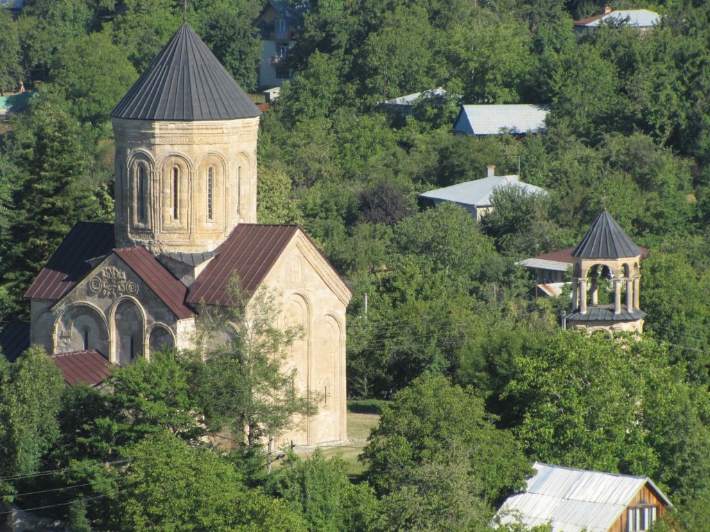 ტური ულამაზეს რაჭაში - Red Fox Travel