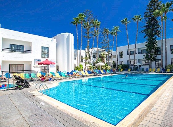 კვიპროსი აია ნაპა ლარი მხლოდ დღეს