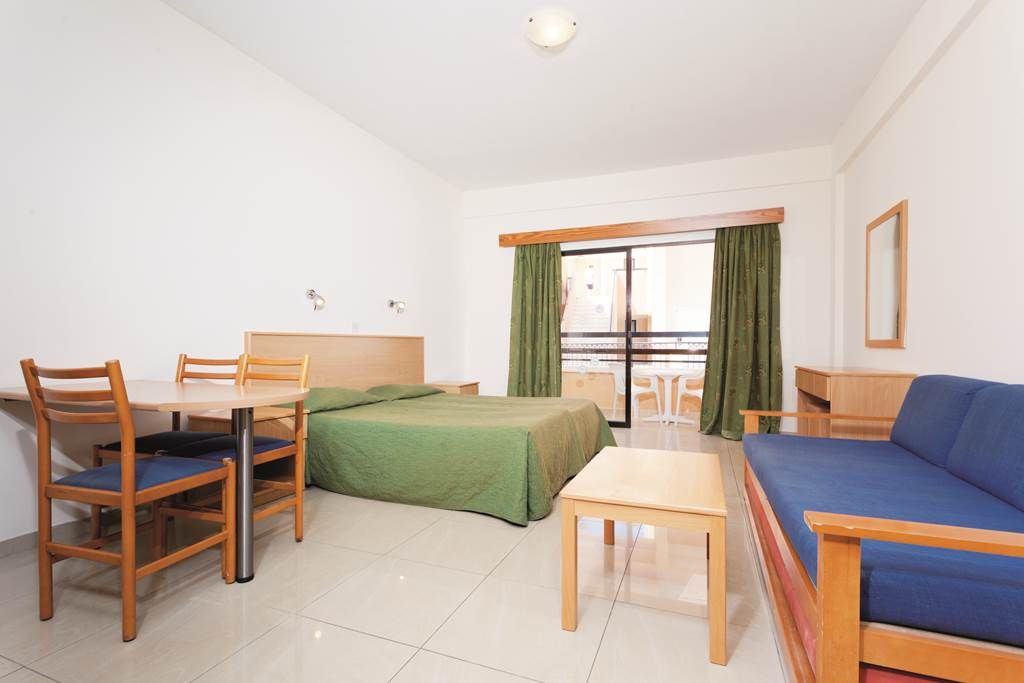 კვიპროსი აია ნაპა ლარი მხლოდ დღეს