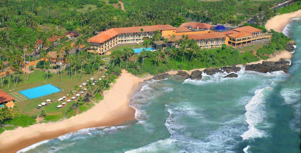 სამოთხე დედამიწზე < #წამო შრი-ლანკაზე