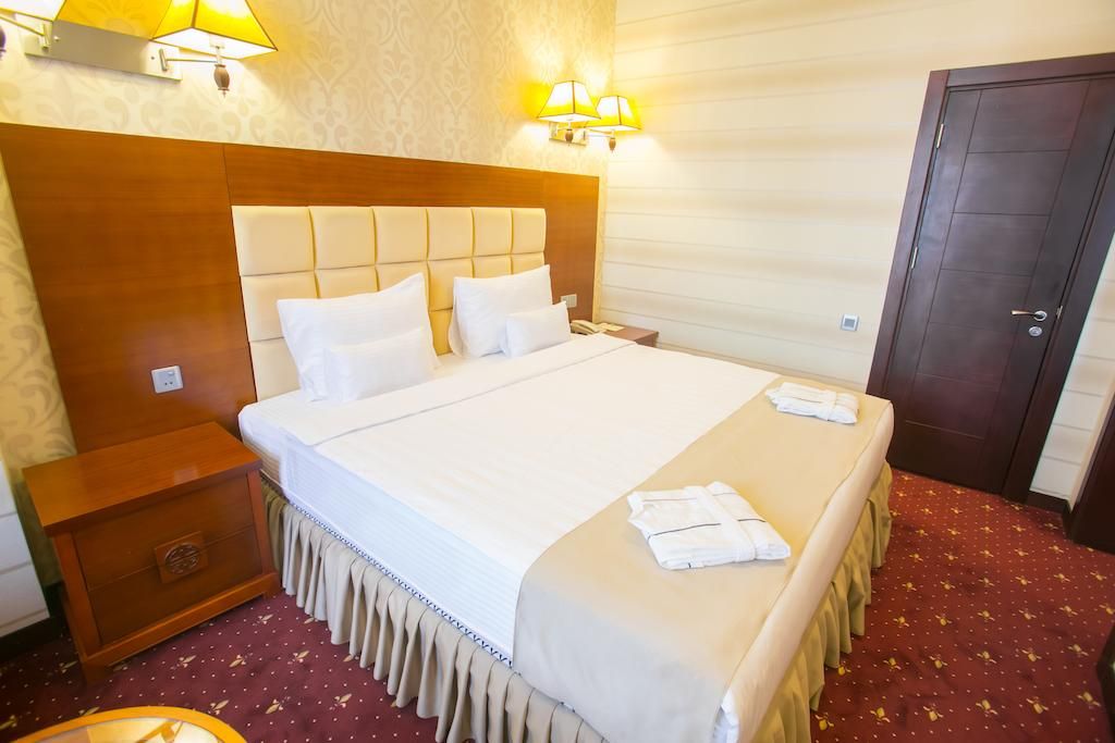 -- სექტემბერს იმოგზაურე ბაქოში !