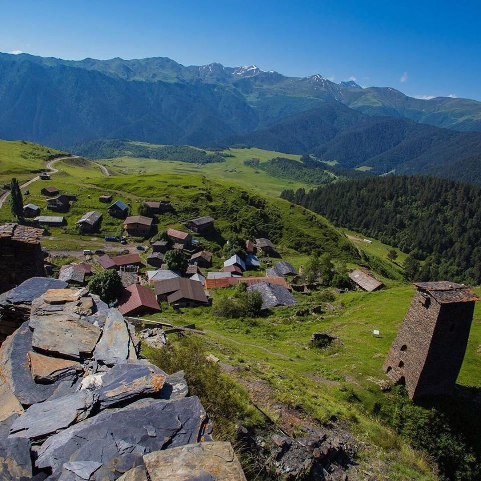 -- აგვისტო