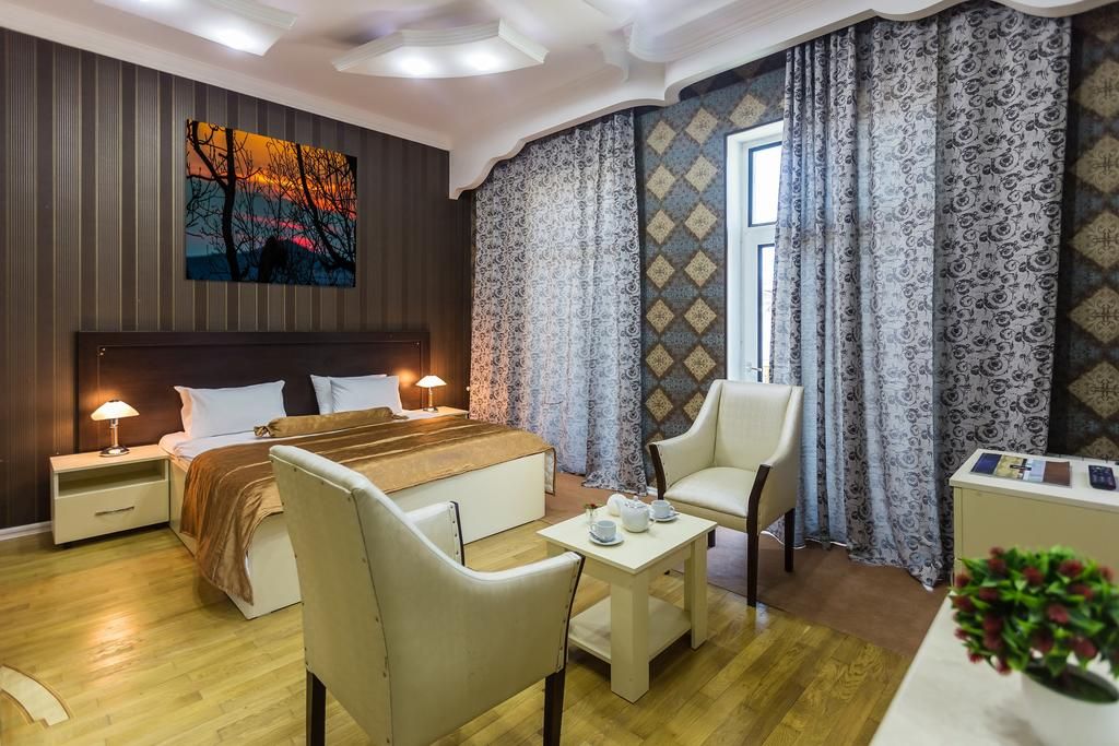 ბაქო !! *იანი სასტუმროს მომსახურეობით