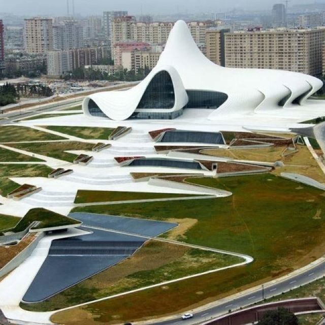 ბაქო !! *იანი სასტუმროს მომსახურეობით