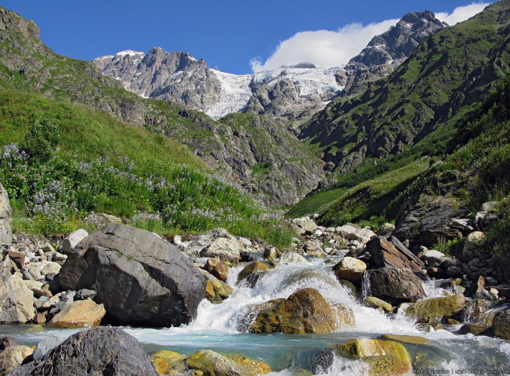 დღიანი ტური რაჭაში <