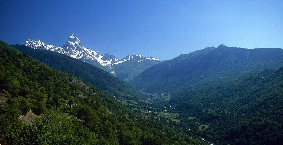 სვანეთი-მესტია ლ ადამიანი ღამე დღე.საუზმე-ვაზშამი + შიდა ტური