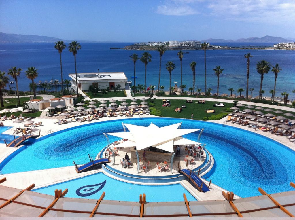 ბოდრუმი - ეგეოსის ზღვა და ლაჟვარდოვანი სანაპირო