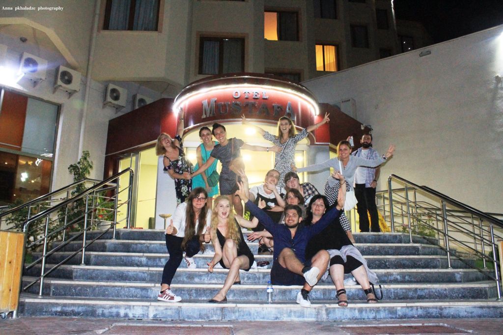 კაპადოკია გრძელდება ლარაად ჯერადი კვებით - სექტემბერი