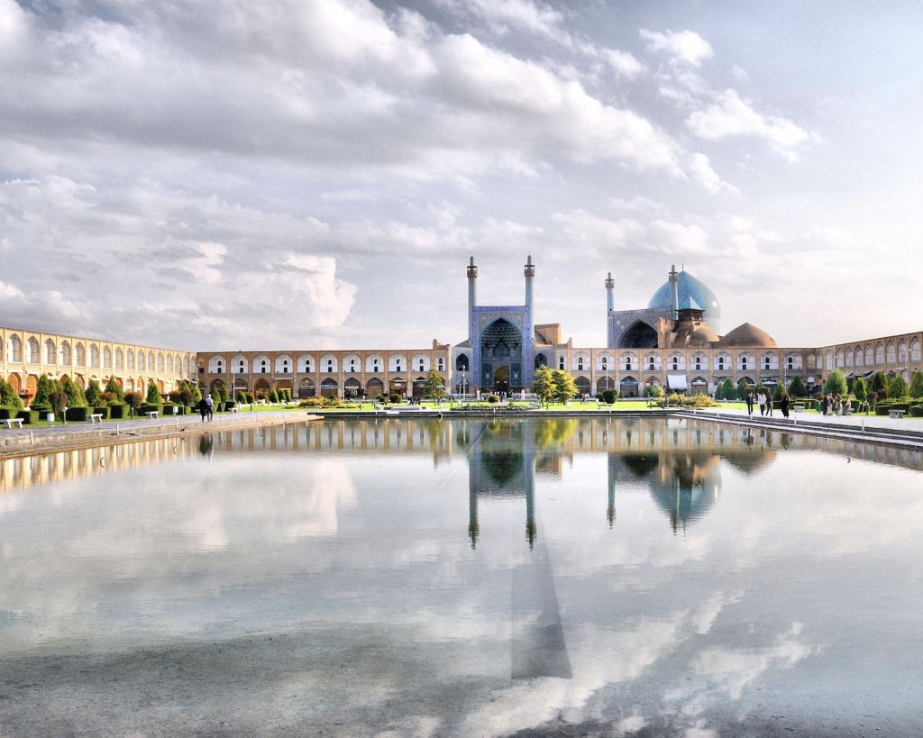 ლიტერატურულ-კულტურული ტური ზღაპრულ ირანში