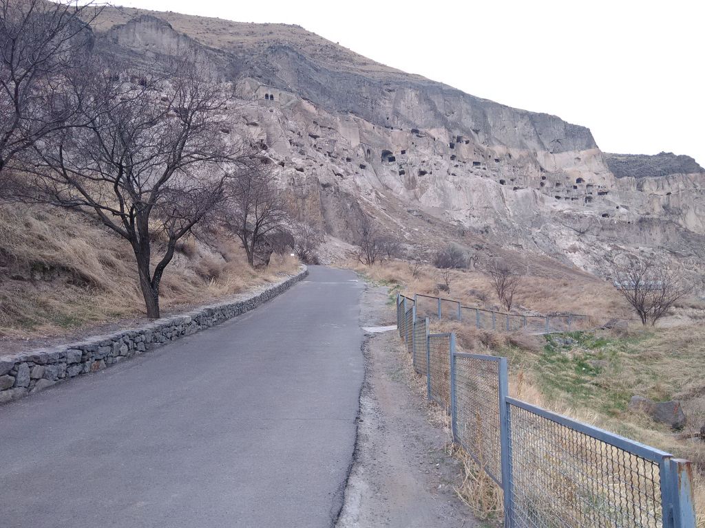 ვარძია, ვანის ქვაბები, რაბათი, მწვანე მონასტერი, ბორჯომის პარკი...