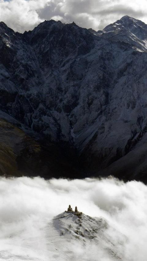 ყაზბეგის ტური სექტემბერს ()