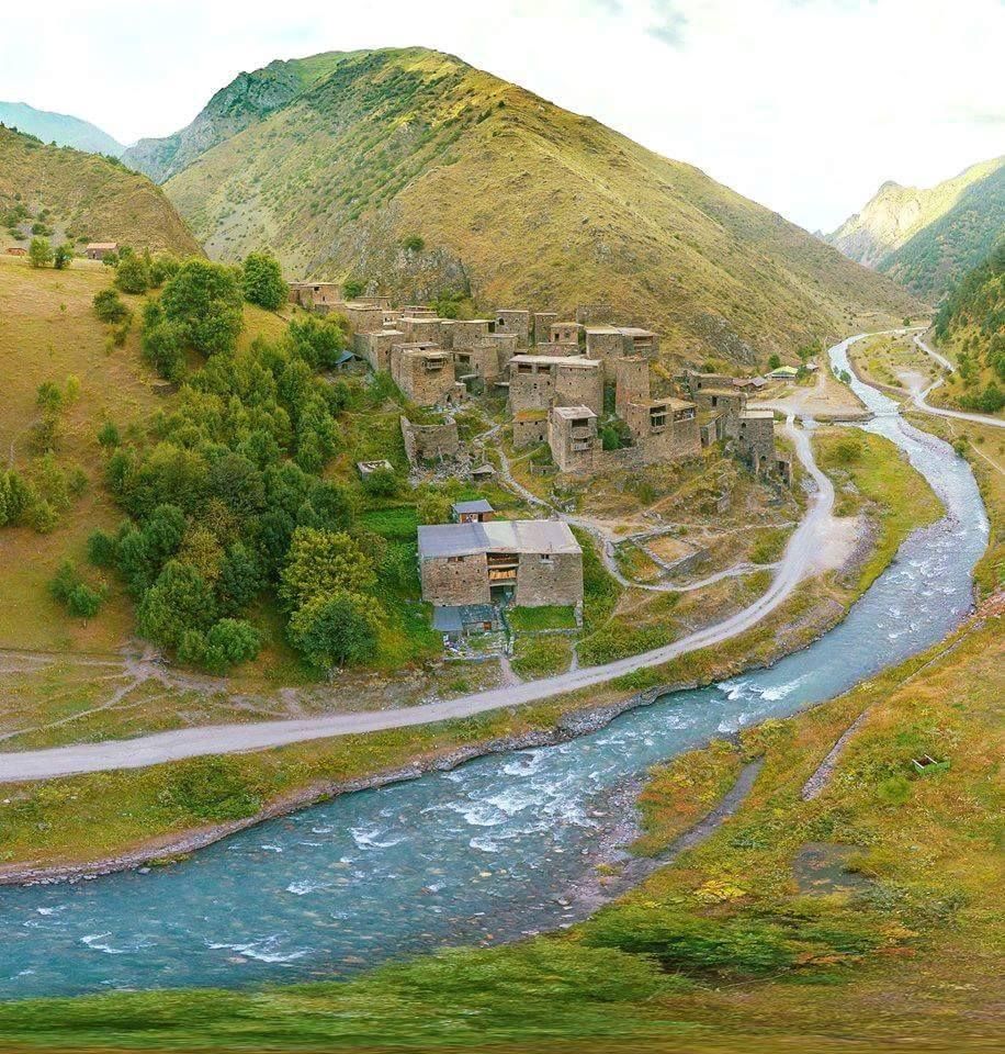 ტური ხევსურეთში შატილი ანატორის აკლდამები