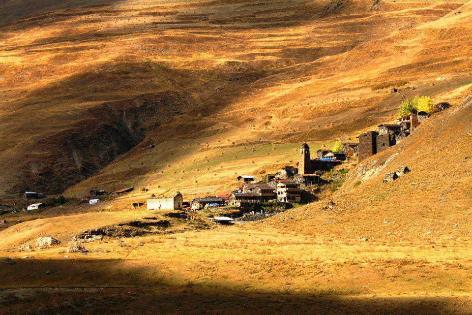 ოქროსფერი შემოდგომა თუშეთში სექტემბერი დღიანი ტური /