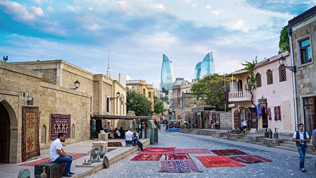 ანი დღიანი ბაქოს ტური მხოლოდ დღეს და მხოლოდ ადგილი