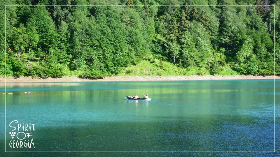 -дневный тур на Зеленое озеро