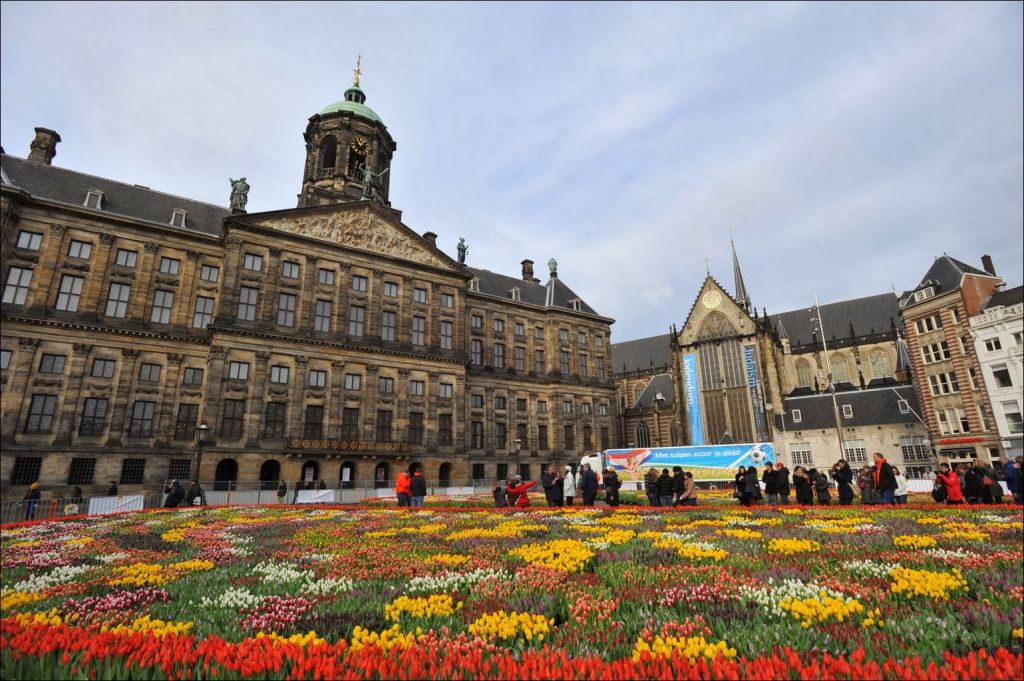 ამსტერდამი-ტიტების დღესასწაული