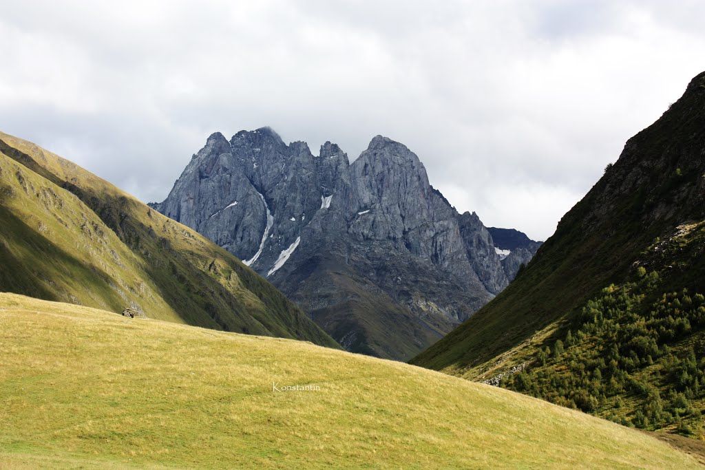 ჯუთა ოქტომბერს