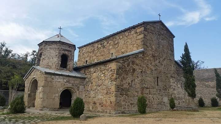 ერთ დღიანი ჯიპ-ტური ზედაზენზე