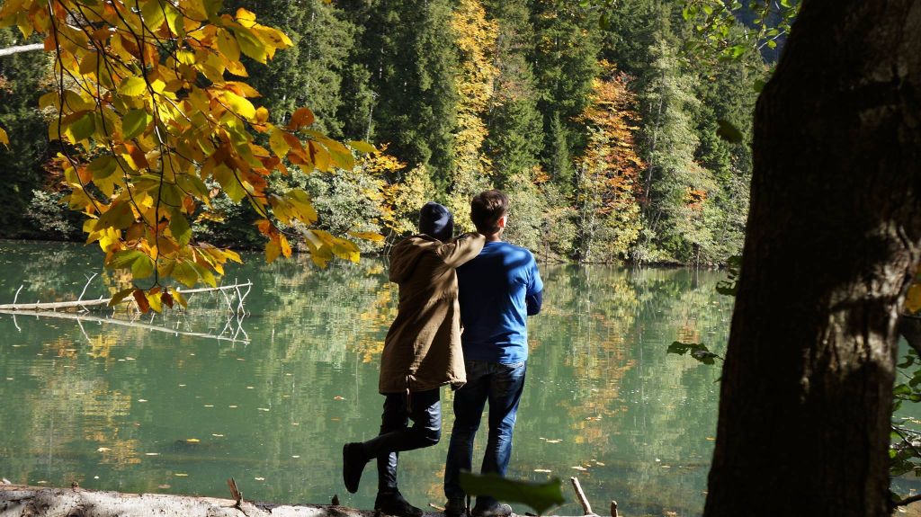 ბატეთის ტბა შემოდგომის ბოლო გასვლა