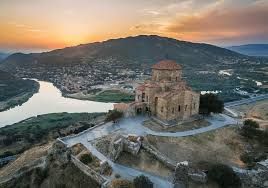 გორის ციხე, შატო "ატენი", უფლისციხე, ატენის სიონი, ჯვრის მონასტერი, სვეტიცხოველი.