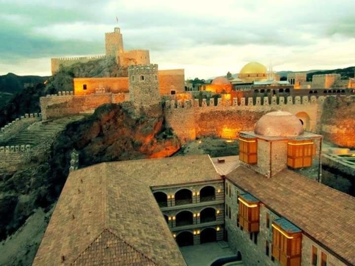 ვარძია, ხერთვისის ციხე, რაბათის ციხე,საფარა,ზარზმა,აბასთუმნის ობსერვატორია მწვანე მონასტერი, ბორჯომის პარკი