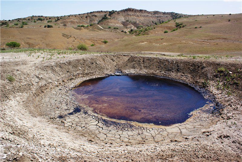ვაშლოვანი: ტახტიტეფას ტალახის ვულკანები