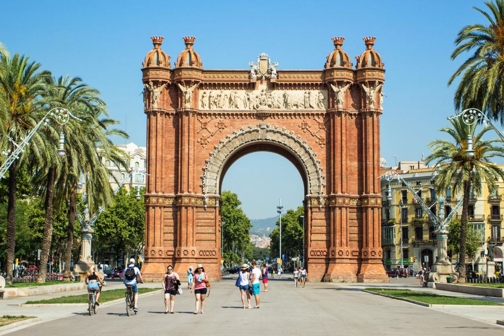 <დაგეგმე წინასწარ ბარსელონას ბიუჯეტური ტური - >