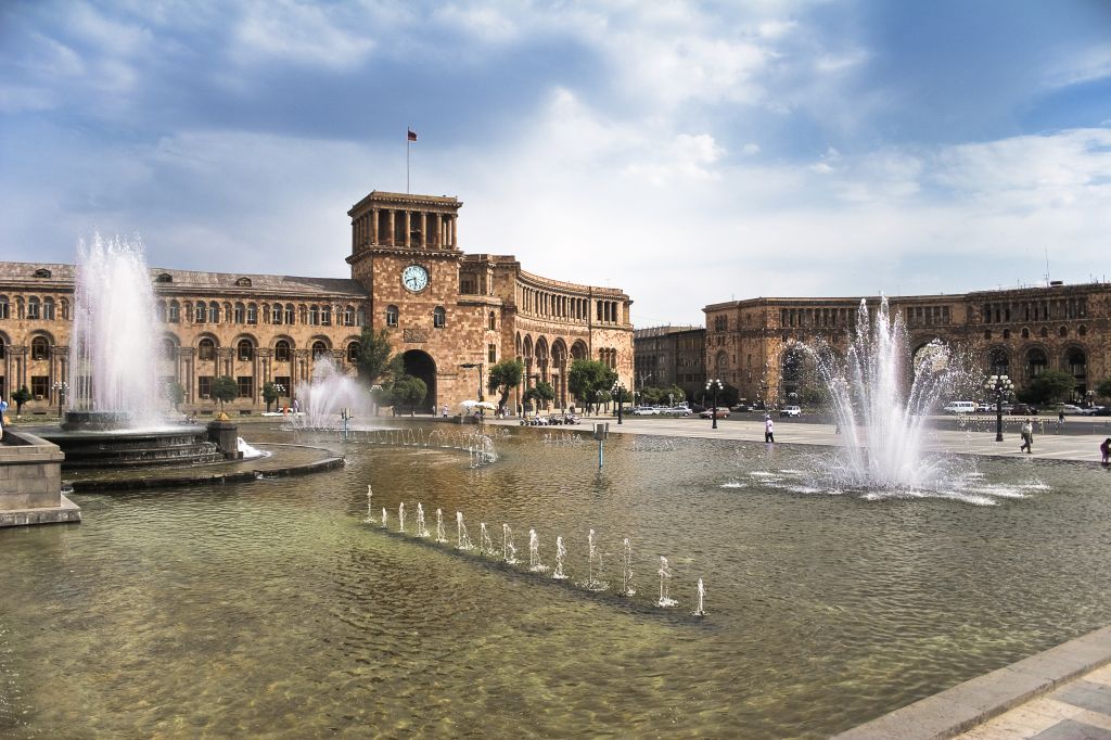 გაატარეთ დაუვიწყარი ძველით ახალი წელი ერევანში "ონლაინ ტურებთან" ერთად