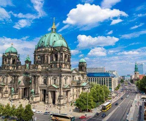 პირველად!ჯგუფური ტური ბერლინში!შექმები მოგონება