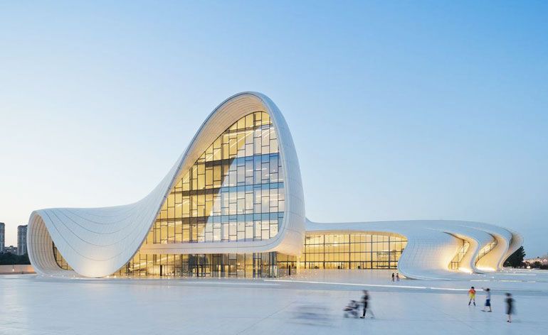 შეხვდით ნათლისღებას წმინდა ტაძარში ბაქოში,ადგილი სადაც რამდენიმე წინდანისწმინდანაწილებია დაბრძანებული