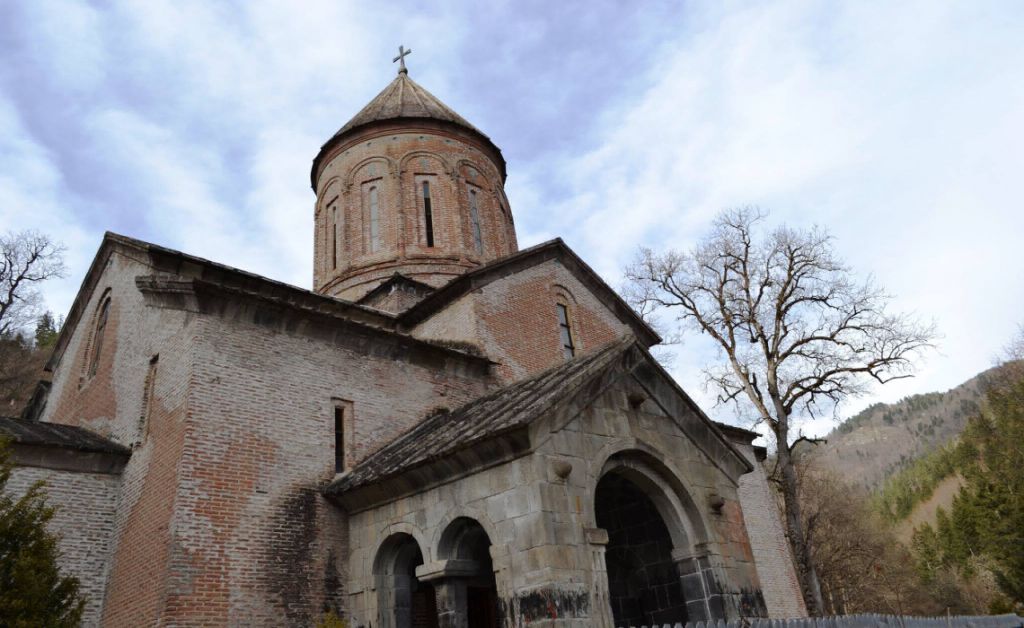 შობა ბაკურიანში - საღმოს რესტორანი დარჩა რმოენმე ადგილი