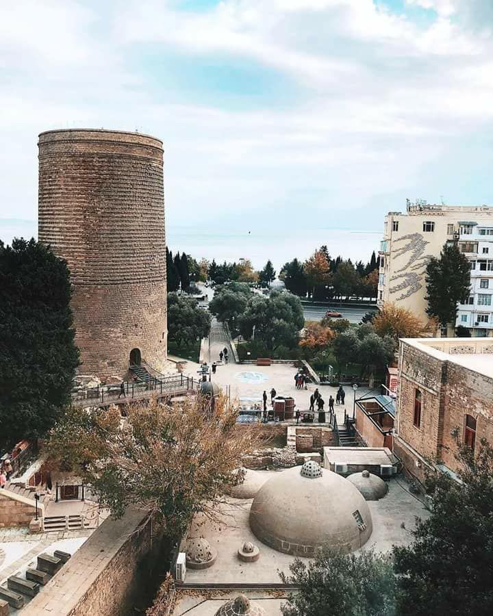 ვალენტინობა ბაქოში