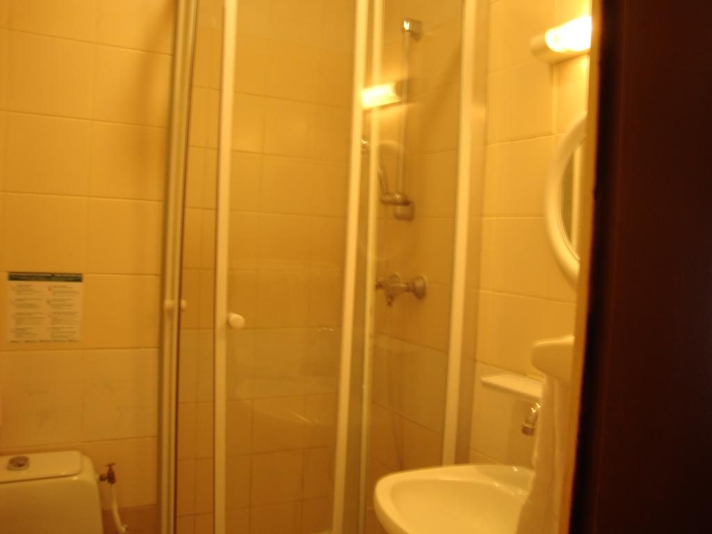 შეხვდი ვალენტინობას სიყვარულის ქალაქში