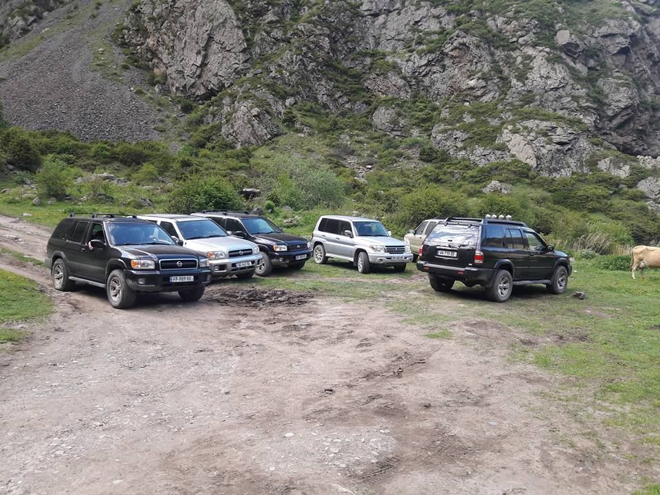 ქირავდება მომზადებული მაღალი გამავლობის ჯიპები