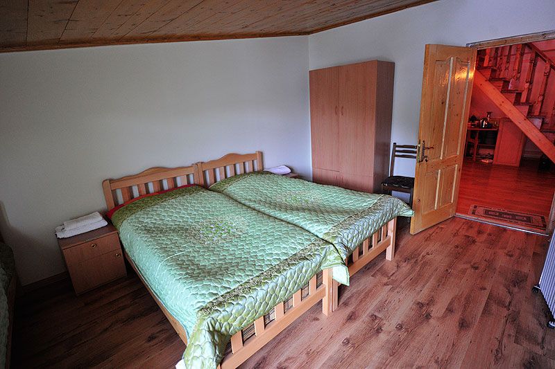 ძველით ახალი წელი მესტიაში(შაბათი-კვირა-კვებით )იჩქარეთ დარჩა ადგილი^_^