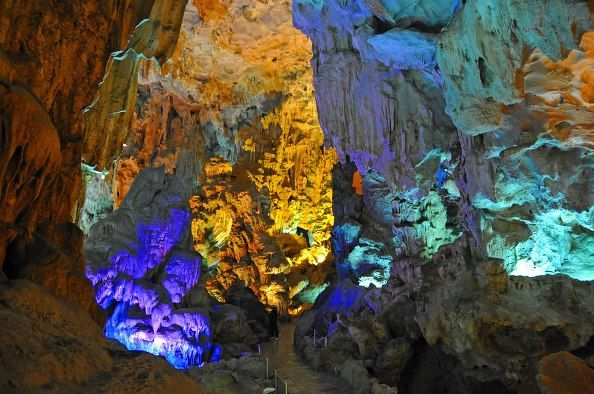 Tour in Sataplia Cave