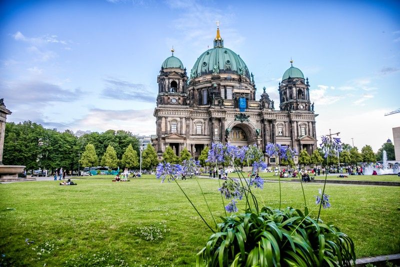 >ბერლინის ტური->