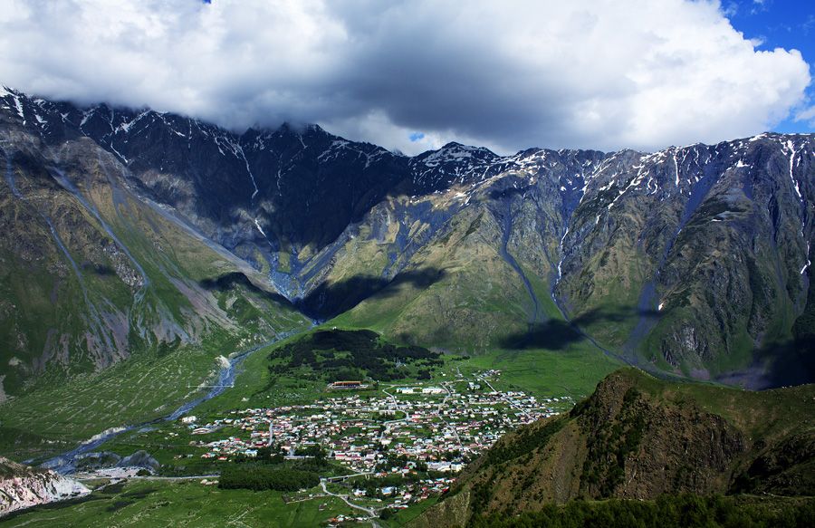 STUNNING KAZBEGI