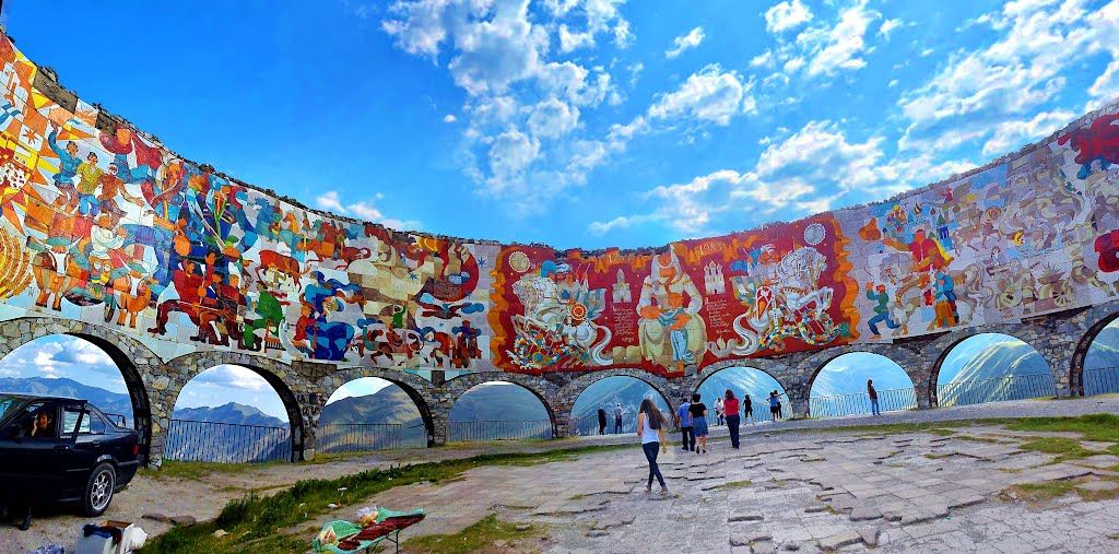 თვალის მოჭრელი ყაზბეგი