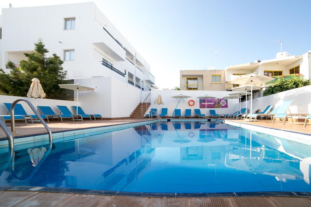 ლარნაკა სრული პაკეტი