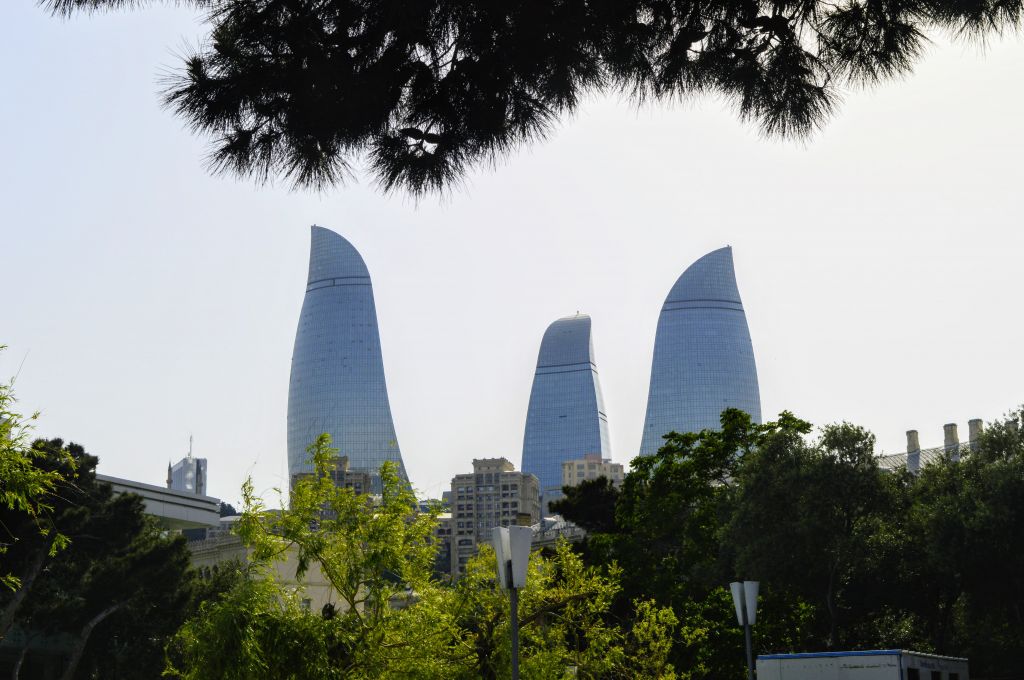 კავკასიური არდადეგები ბაქოში