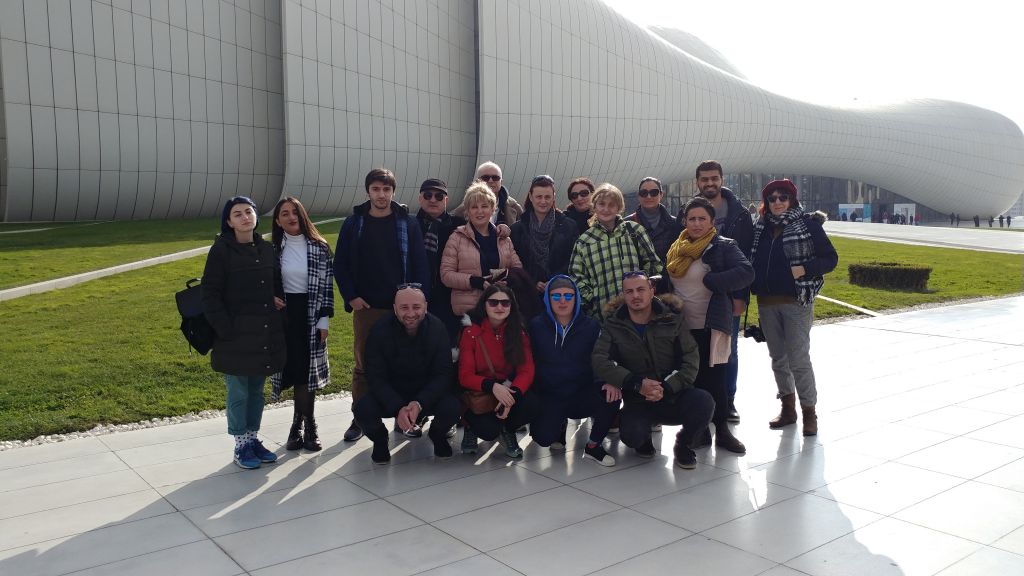 აჩუქეთ დედებს დაუვიწყარი დღე ბაქოში!